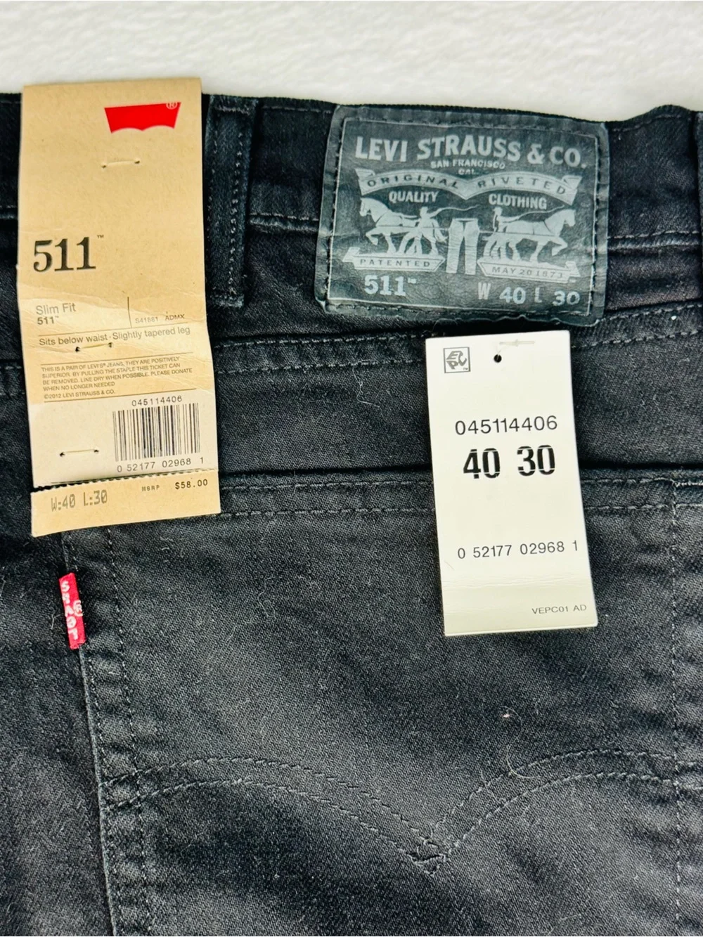 Levi's 511 NWT Slim Fit stretch jeans. Size 40-inch waist and 30-inch inseam.